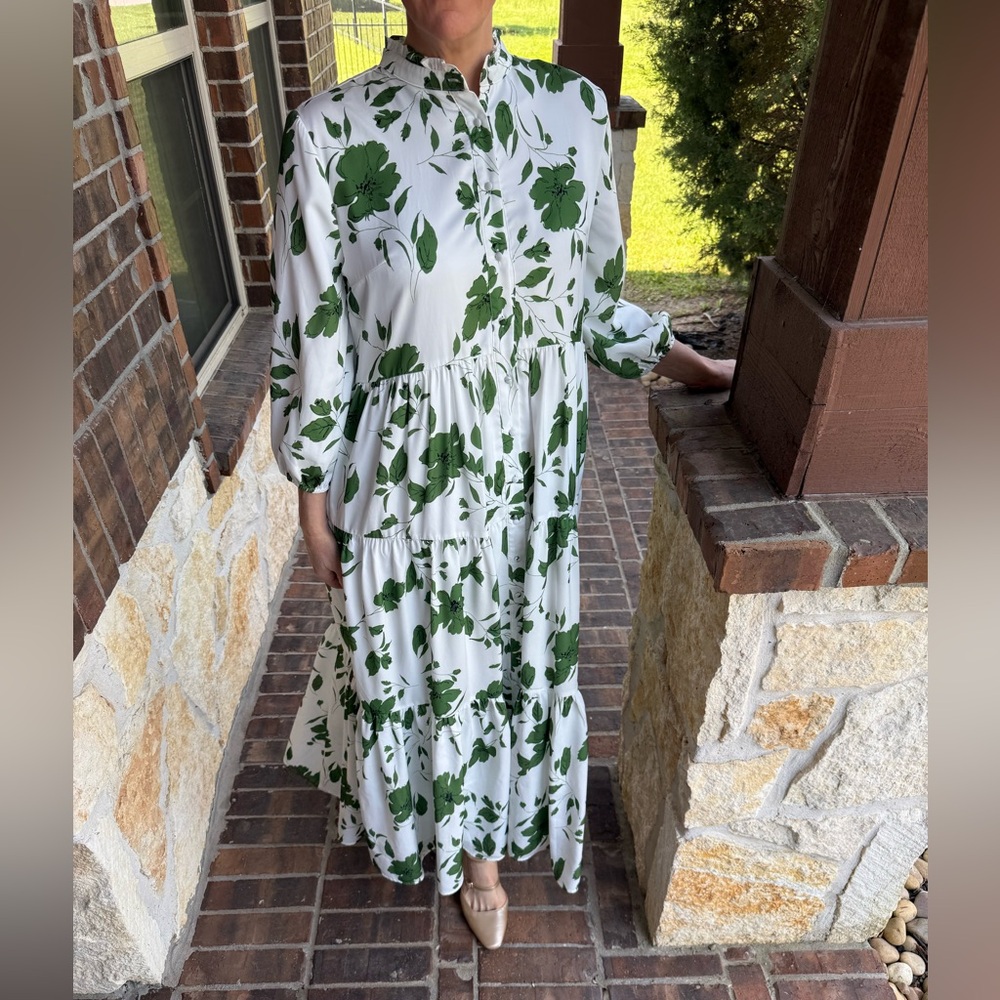 Dainty Jewell’s Maxi Dress, L, LIKE NEW